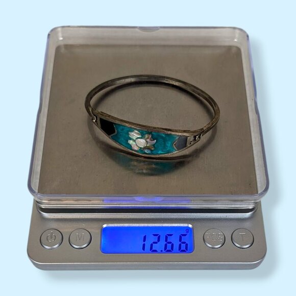 V. MOP Blue Alpaca Silver Floral Bracelet - Picture 6 of 6